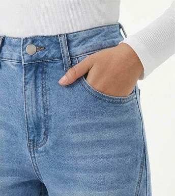 ELIVRA'S vintage straight leg jeans