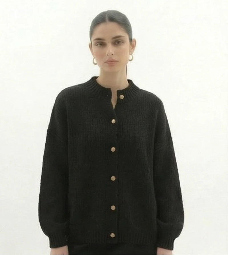 Lina gebreide cardigan sweater met gouden knopen