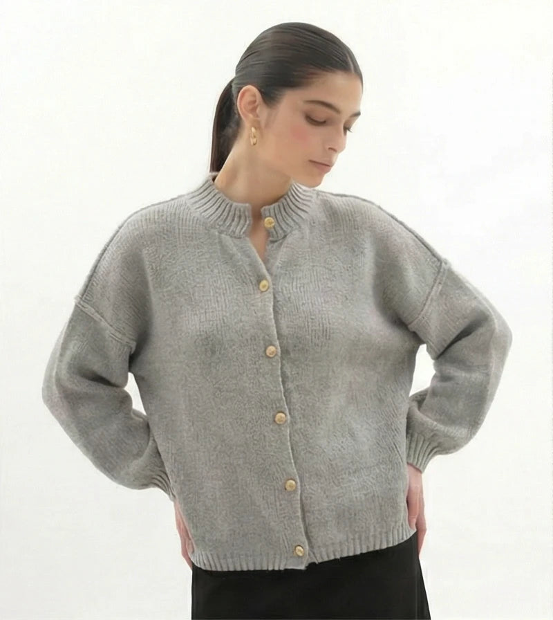 Lina gebreide cardigan sweater met gouden knopen
