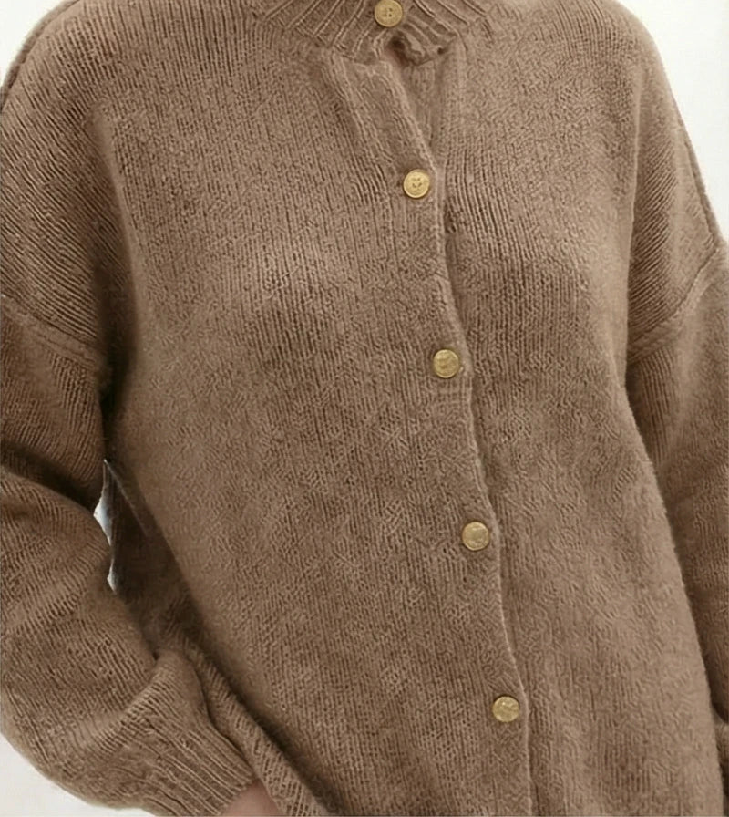 Lina gebreide cardigan sweater met gouden knopen