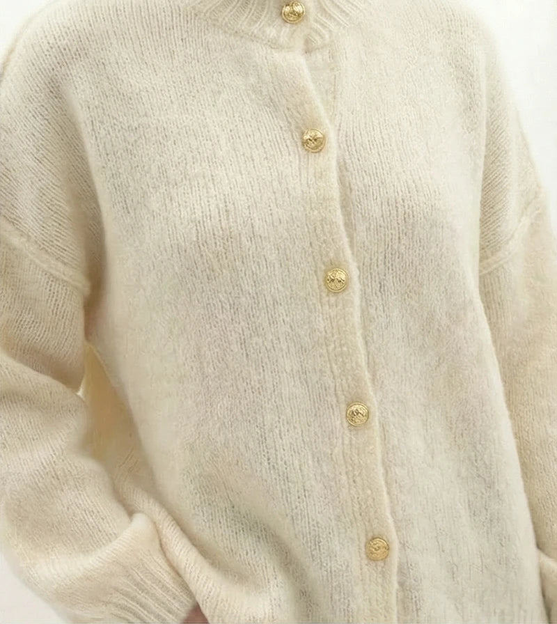 Lina gebreide cardigan sweater met gouden knopen
