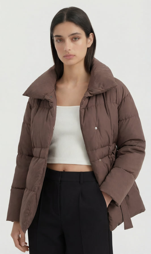 Kleur: donker bruin
