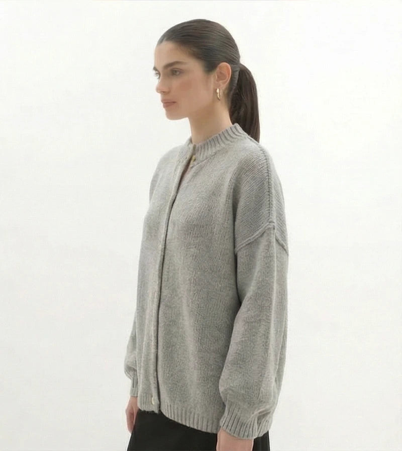 Lina gebreide cardigan sweater met gouden knopen