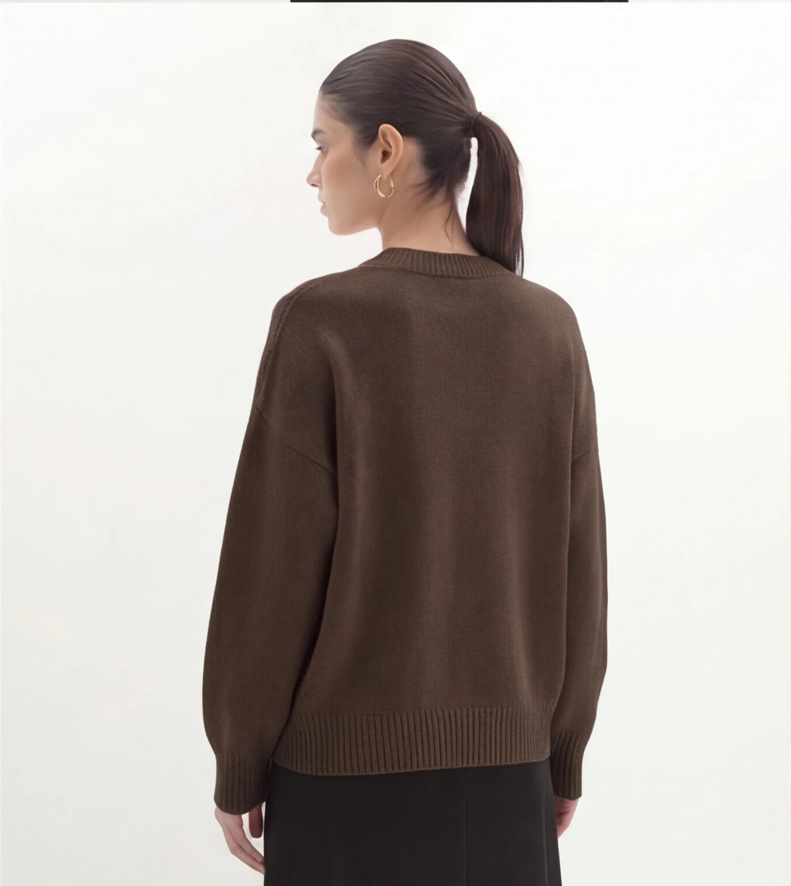 kleur: donker bruin