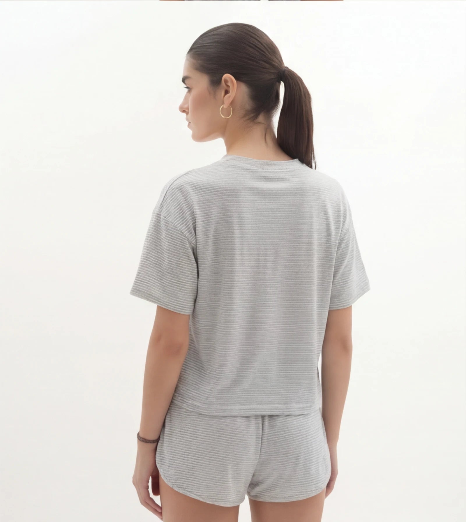 Kleur: licht grijs