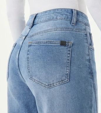 ELIVRA'S vintage straight leg jeans