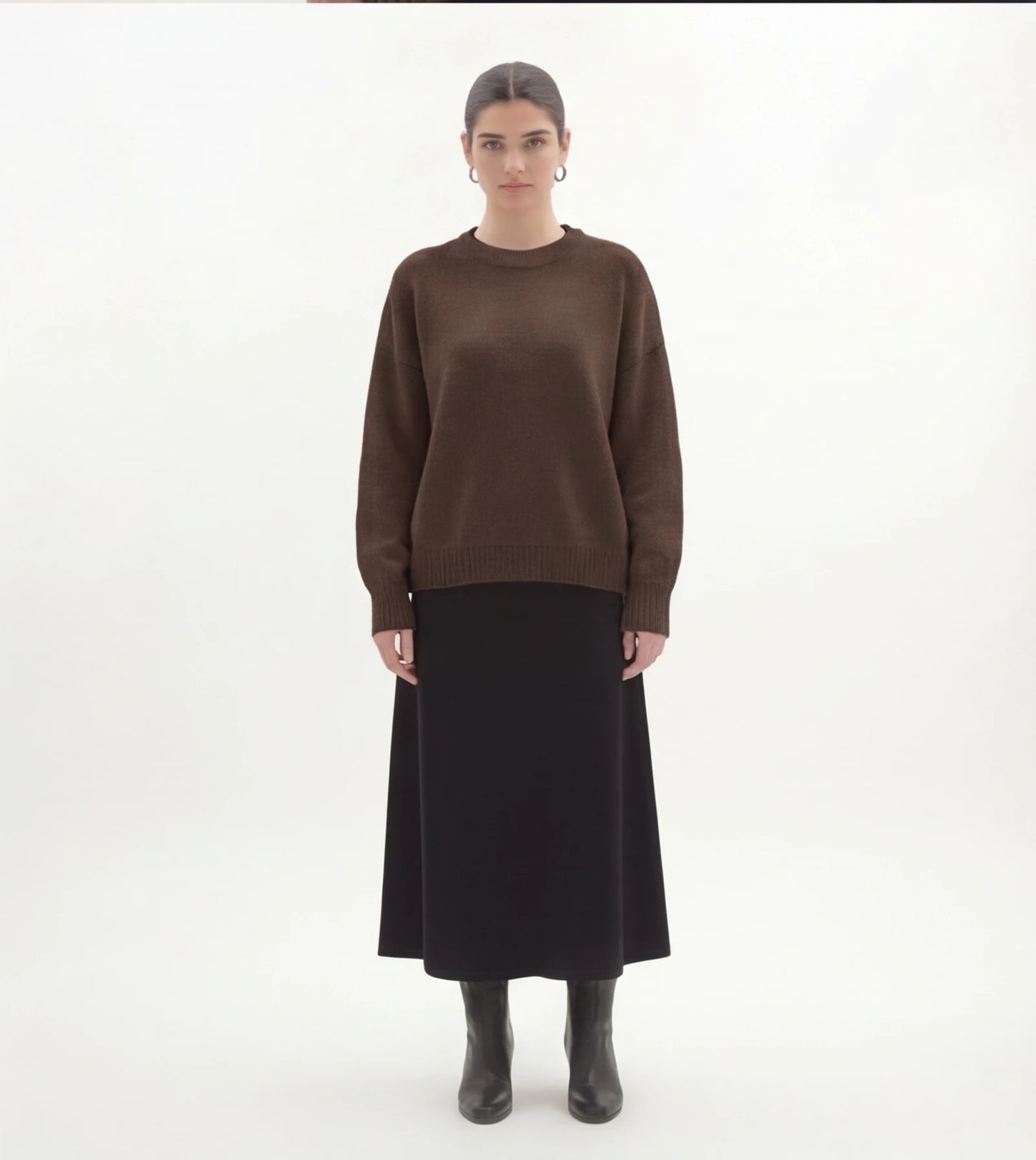 kleur: donker bruin