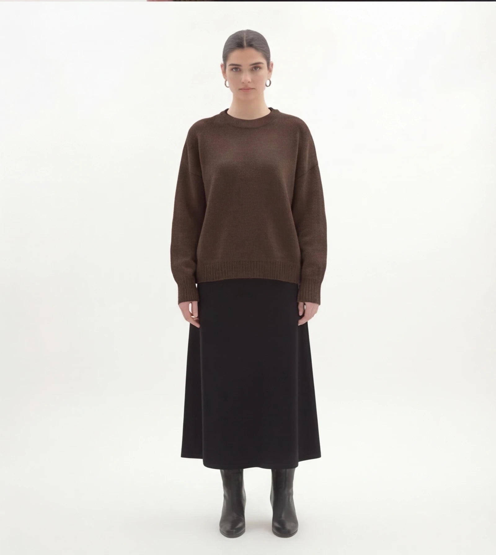 kleur: donker bruin