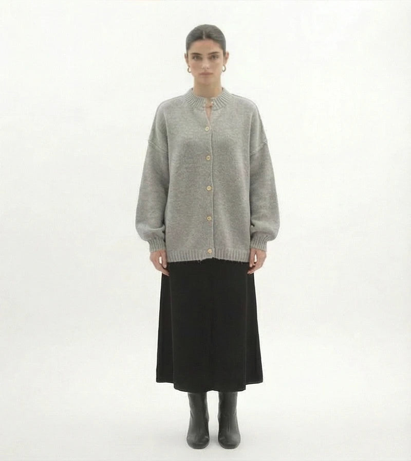 Lina gebreide cardigan sweater met gouden knopen