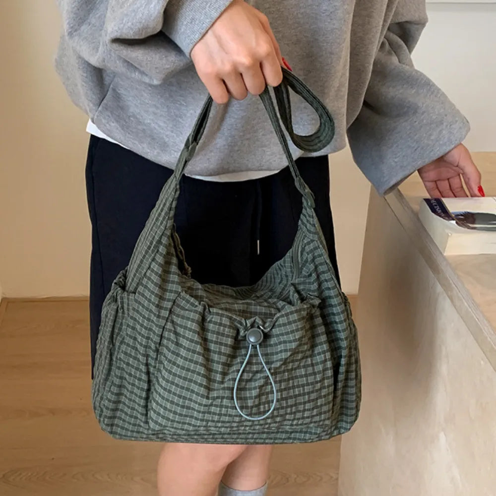 Kleur: olijfgroen
