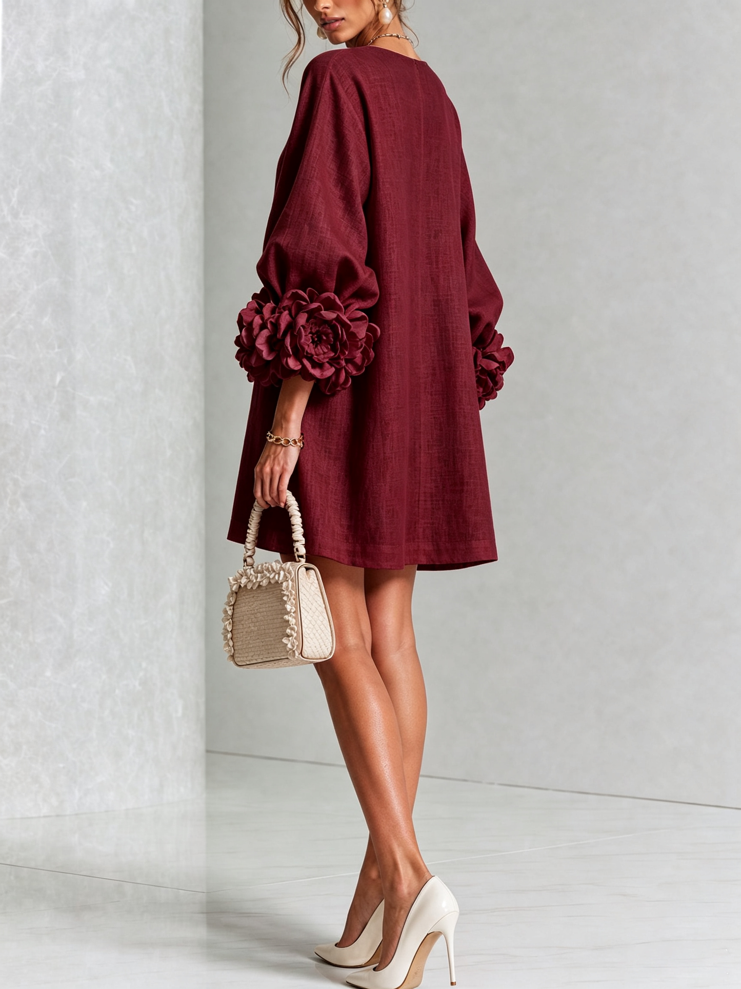 Adara™ | Elegante Mini Jurk met Bloemenknopen