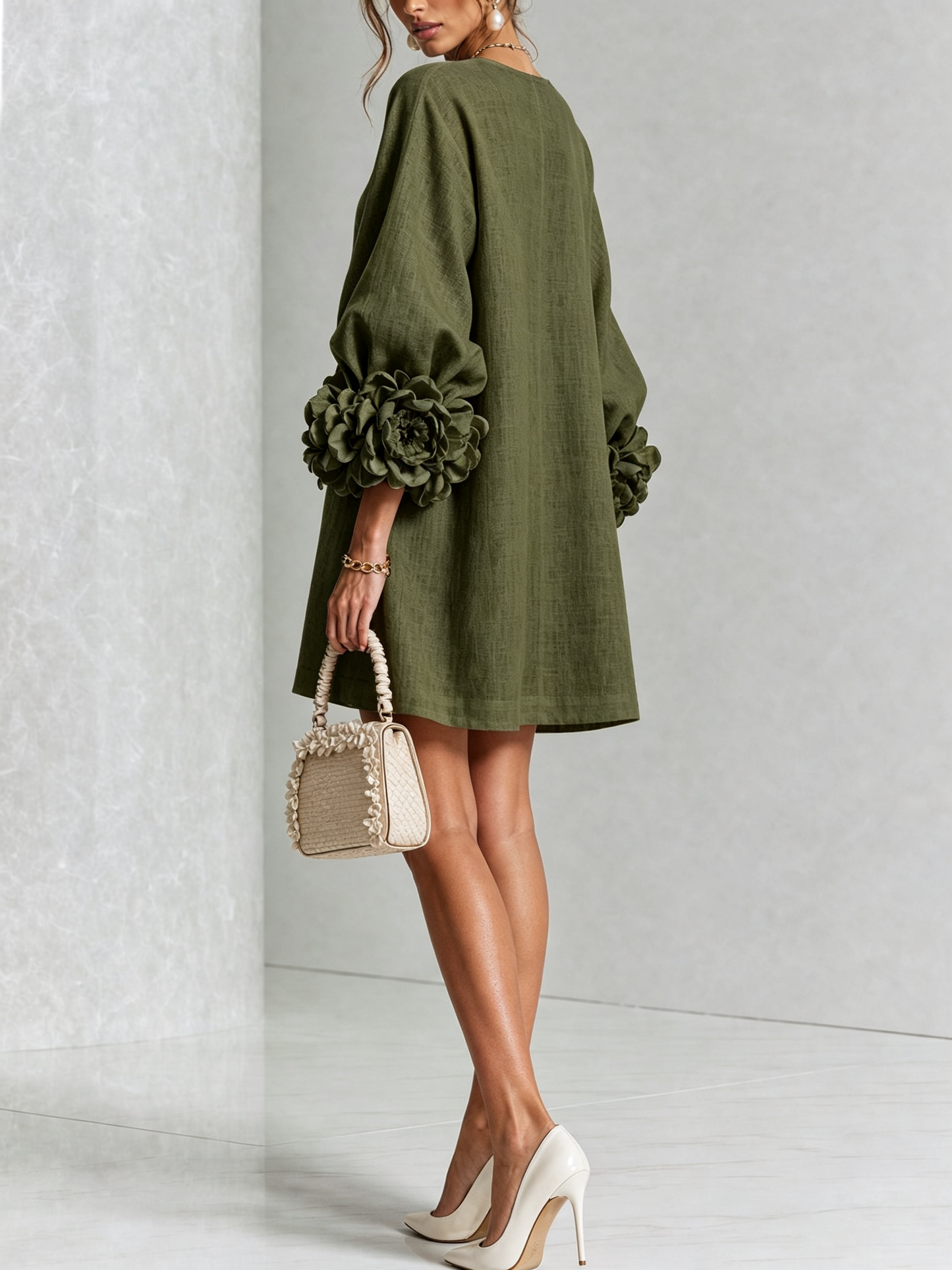 Adara™ | Elegante Mini Jurk met Bloemenknopen