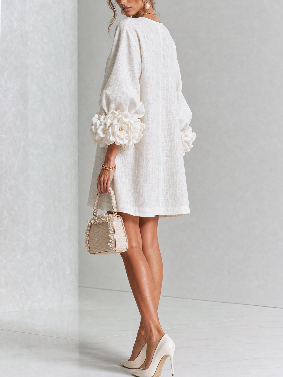 Adara™ | Elegante Mini Jurk met Bloemenknopen